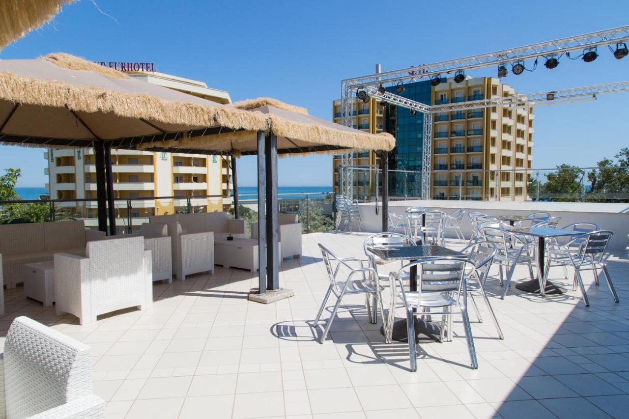 Hotel Duca Degli Abruzzi Montesilvano Marina Buitenkant foto