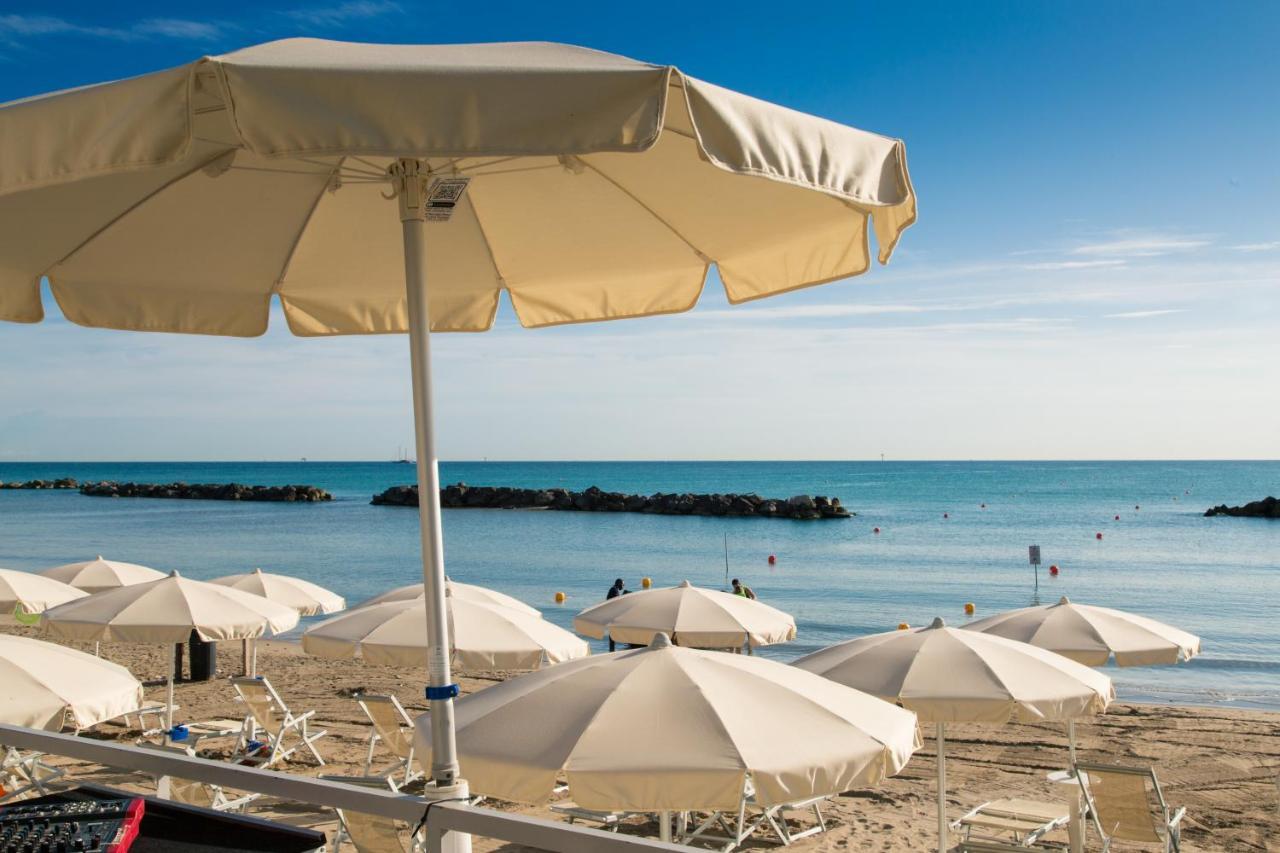 Hotel Duca Degli Abruzzi Montesilvano Marina Buitenkant foto