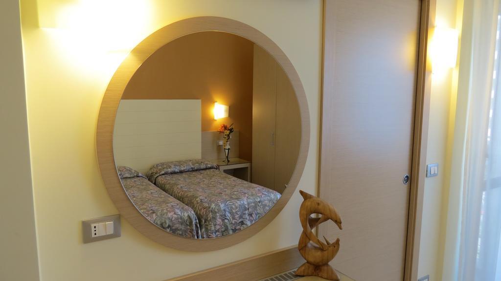 Hotel Duca Degli Abruzzi Montesilvano Marina Buitenkant foto