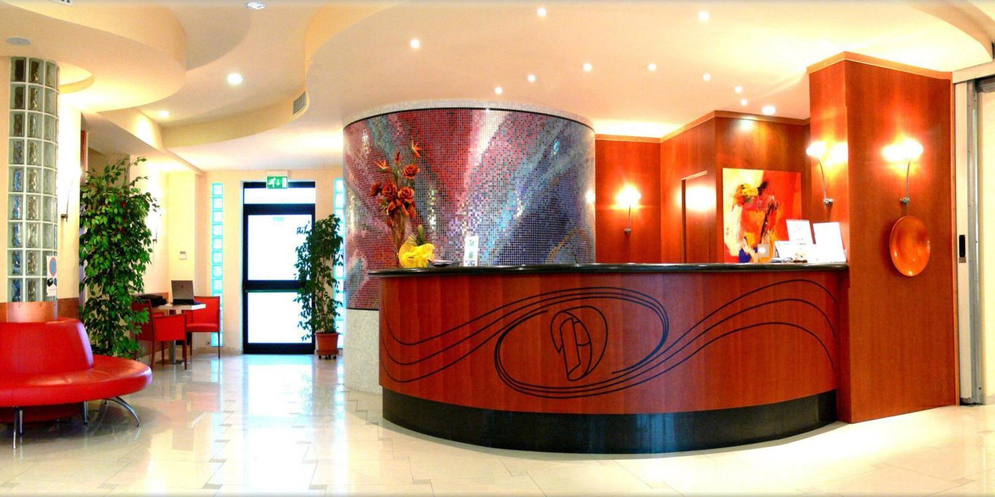 Hotel Duca Degli Abruzzi Montesilvano Marina Buitenkant foto
